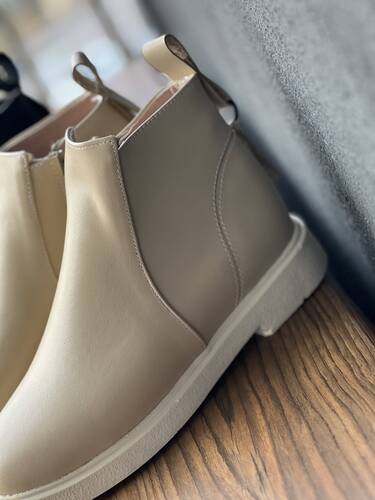 بوت نیم ساق 