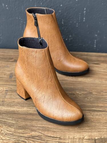 نیم بوت پاشنه 