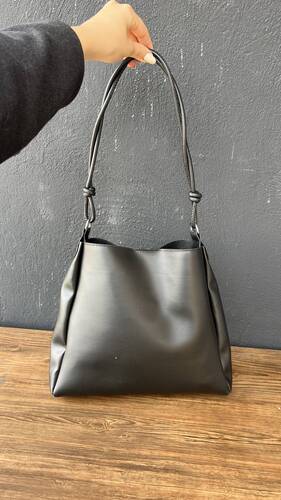 کیف ایستاده